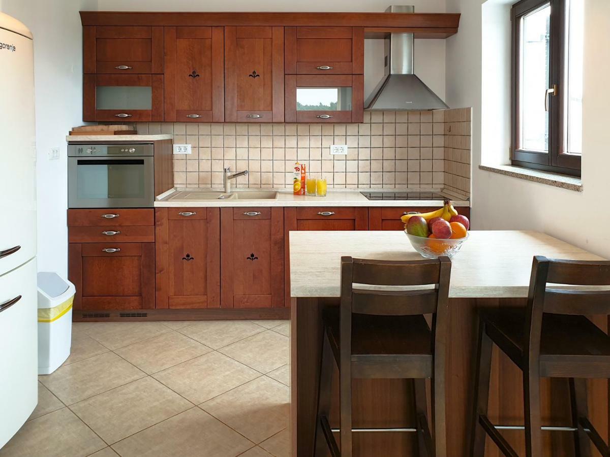 Apartment Oliva Yourcroatiaholiday Premantura Bagian luar foto